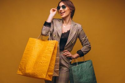 Intip Yuk, Ini Deretan Zodiak yang Paling Hobi Belanja
