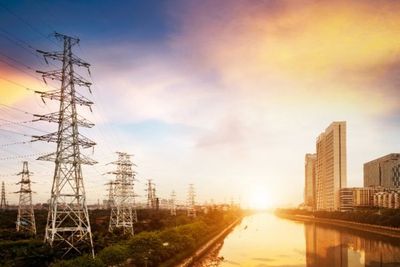 Ringankan Ekonomi Dampak Corona, YLKI Usul Tarif Listrik Diturunkan