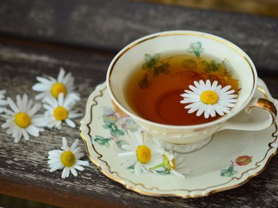 7 Minuman Herbal untuk Sakit Maag yang Gampang Dibuat dan Aman di Perut!