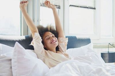 Cara Menyesuaikan Pola Tidur agar Bangun Lebih Segar