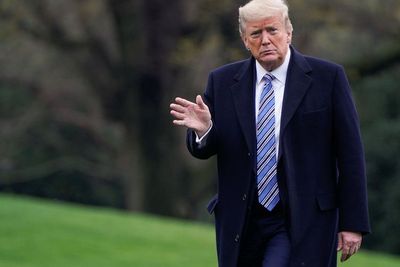 Presiden Donald Trump Batal Lockdown New York, Kok Bisa?