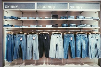 Model Celana Jeans yang Tren di Tahun 2020, Kamu Sudah Punya?