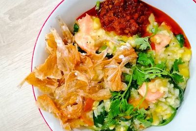 Coba Bikin Resep Bubur Manado yang Nikmat, Yuk!