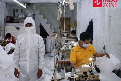 FOTO: Intip Pembuatan APD Tenaga Medis untuk Lawan Virus Corona