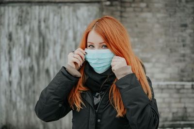 Nggak Boleh Asal, Begini Etika Melepas Masker yang Benar