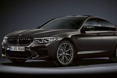 Resmi Meluncur, Ini Spesifikasi BMW M5 Edition 35 Years