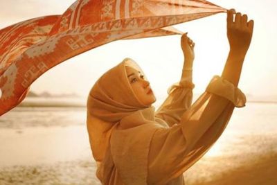 Pamer Foto Maternity, Dian Pelangi Umumkan Kehamilan Anak Pertama