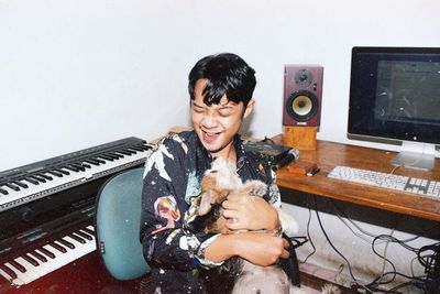 Isolasi Diri di Rumah, Atlesta Justru Bikin Album Hasil Renungan