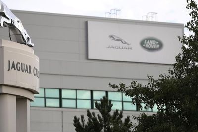 Jaguar-Land Rover akan Gunakan Mesin Mild Hybrid di Kendaraannya