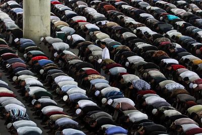 Jika Corona Berlanjut, Muhammadiyah: Salat Tarawih dan Ied Berjamaah Ditiadakan