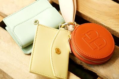 Brand Fashion Asal Singapura Ajak Pelanggan Desain Tas Sendiri