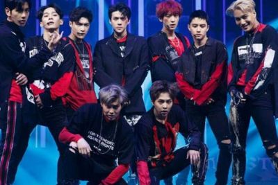Cerita Lengkap EXO yang Ditinggalkan 3 Member Sekaligus