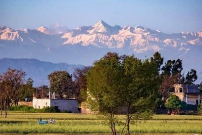 Untuk Pertama Kalinya Sejak 30 Tahun, Pegunungan Himalaya Terlihat dari Jarak 200 Km