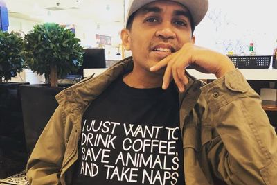 Mengenang Glenn Fredly Lewat Album Selamat Pagi, Dunia! yang Fenomenal