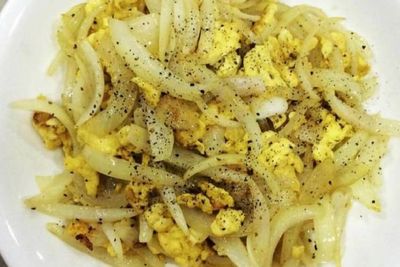Resep Telur Orak-arik Bawang Bombay ala Anak Kos