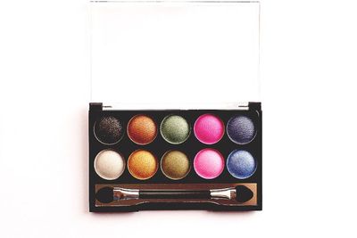 Berikut Warna Eyeshadow yang Sesuai untuk Tiga Zodiak Ini
