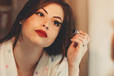 5 Tutorial Makeup Basic Buat Ibu-ibu Nemenin Anak Liburan Sekolah di Outdoor