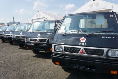 Dukung Penanganan Corona, Mitsubishi Donasikan 5 Unit L300 untuk PMI