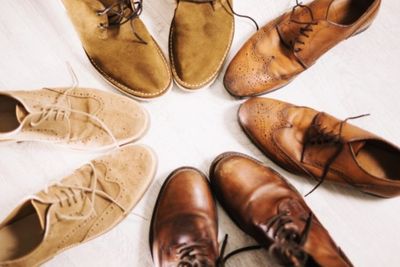 Jangan Sampai Salah, Begini Cara Merawat Sepatu Suede yang Benar