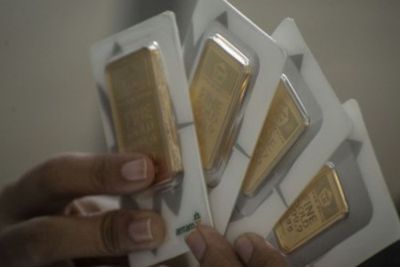 Sempat Melemah, Harga Emas Antam Kembali Naik Rp4.000 per Gram