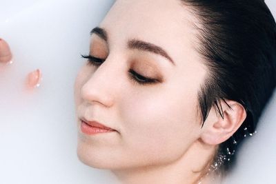 Saat Puasa Kulit Kering? Ini Tips Agar Kulit Tetap Lembap