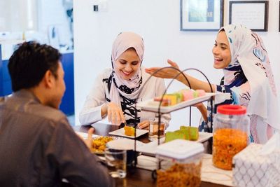 Biar Gak Mudah Lapar, Hindari Makanan Ini saat Sahur