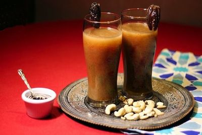 17 Ide Nama Jus Kurma yang Unik, Kekinian, dan Bikin Orang Penasaran!