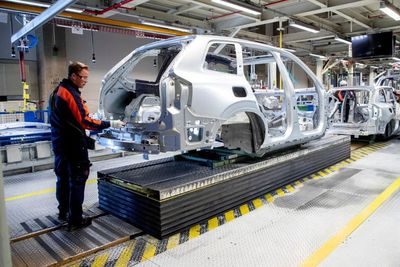 Produksi Mobil secara Global Diprediksi Turun hingga 20% Gegara Corona