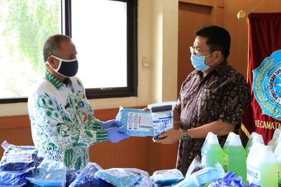 Masuk Zona Merah Corona, FIFGroup Donasi APD dan Sembako untuk Warga Cilandak