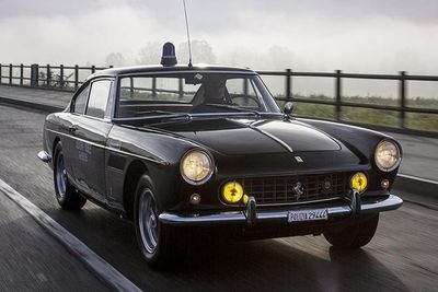 Kamu Harus Tau, Polisi Italia Adalah yang Pertama Pakai Ferrari untuk Patroli