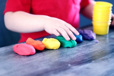 3 Rekomendasi Mainan Imajinatif Tepis Kebosanan Anak Selama di Rumah