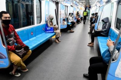 Bima Arya: Ada 3 Penumpang KRL Bogor-Jakarta Positif Virus Corona