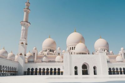 Ketentuan dan Hukum I tikaf di Masjid Bagi Wanita Menurut Islam