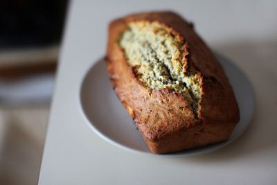 Anti Gagal! 5 Tips dan Trik Bikin Banana Bread Gluten Free yang Empuk