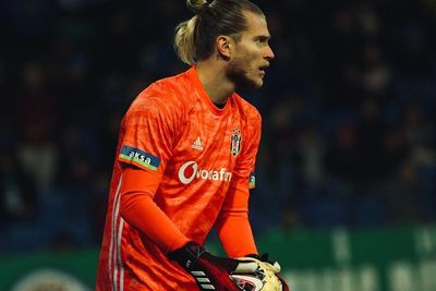 Gaji Tak Dibayar Penuh, Karius Siap Tinggalkan Besiktas