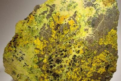 Unsur Kimia Uranium, Bahan Bakar Nuklir dan Pembuatan Bom Atom
