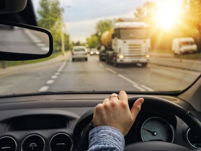 Fokus Berkendara saat Puasa, Ini 6 Tipsnya