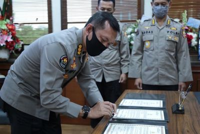 Kombes Awi Setiyono Dilantik Jadi Karopenmas Mabes Polri
