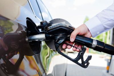 Jaga Bahan Bakar Tetap Penuh saat Mobil Tak Digunakan Lama, Ini Alasannya