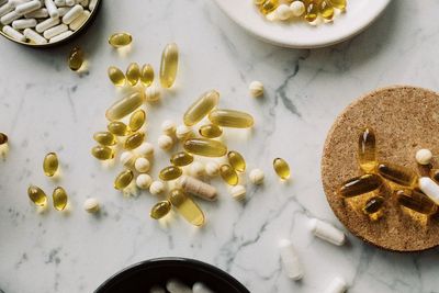 Nutrisi dan Emosi: Mengungkap Peran Penting Vitamin dalam Kesehatan Mental