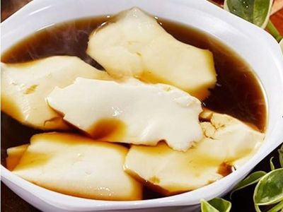 Cara Bikin Kembang Tahu Kuah Jahe yang Hangat dan Nikmat