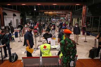 Health Certificate Dinilai Kurang Tepat, DPR Imbau Pemerintah Larang WNA Datang