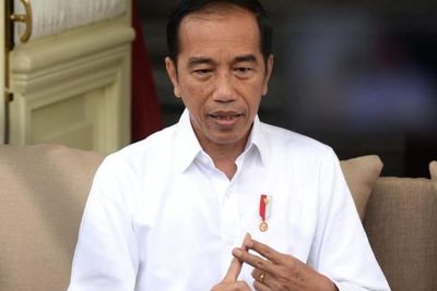 Cegah Terjadi Korupsi, Jokowi Minta Libatkan KPK dalam Penyaluran Bansos