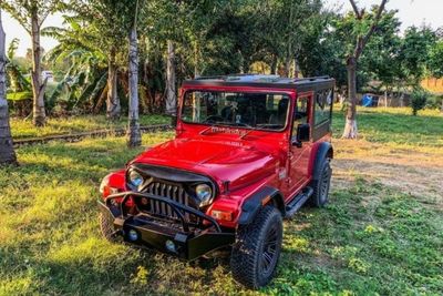 Modifikasi SUV Mahindra Thar, Macho Layaknya Jeep