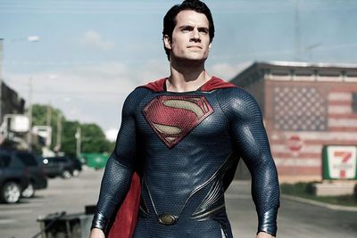 Henry Cavill Dikabarkan Akan Kembali Perankan Karakter Superman