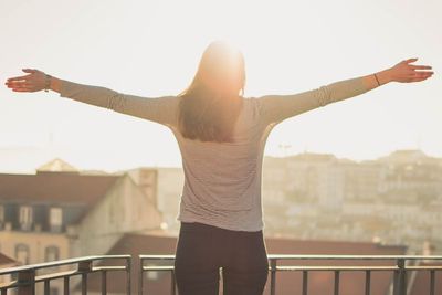 Selain Sinar Matahari, Ini Sumber Vitamin D yang Mudah Didapatkan