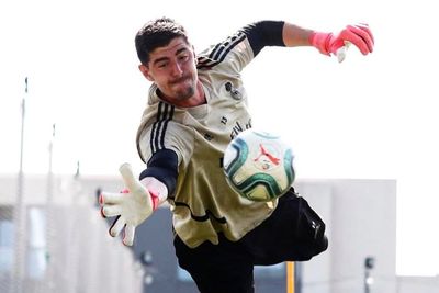 Berbulan-bulan Karantina Corona, Thibaut Courtois Pede Tangannya Masih Perkasa