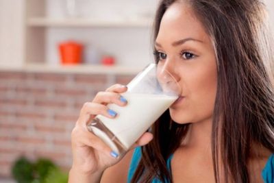 Tubuh Intoleransi Laktosa, Ini Tips Minum Susu yang Aman