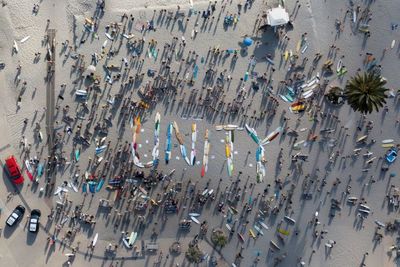 FOTO: Aksi Solidaritas Peselancar Dukung Black Lives Matter