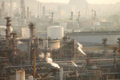 Harga Minyak Dunia Menguat Kendati Masih di Bawah Level Tertinggi